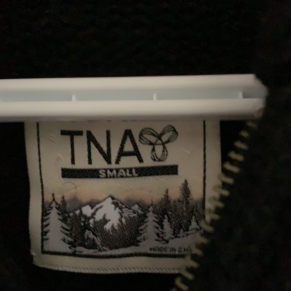 TNA sweater - Picture 2 of 2